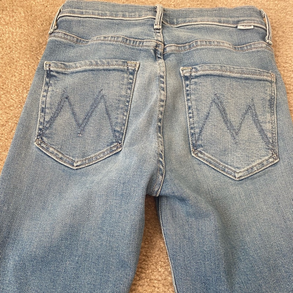 Mother premium jeans “midrise denim ankle fray” in “riding the cliff side” Sz 26 - Picture 10 of 12